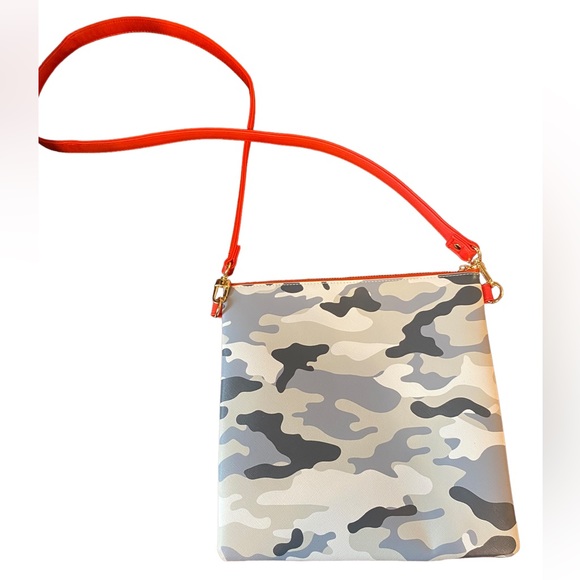 OTG On The Go Twenty Four Seven #6 Abby Camo Gray Crossbody Purse - Picture 2 of 12